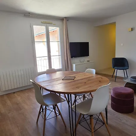 T3 Confortable A Avec Balcon Et Wifi - Fr-1-541-199 La Roche-Posay